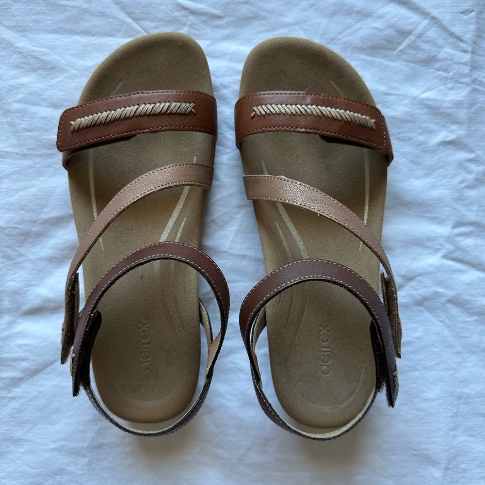 Aetrex Strappy Brown Sandals Size 7.5-8
Like New with Box worn twice